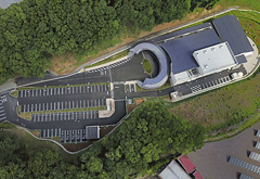 秩父広域市町村圏組合新火葬場建設工事　屋根　雨樋工事　守屋八潮建設㈱元請け